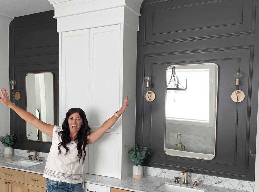 Dive Into Design: Breathtaking Bathroom Paint Feature Walls