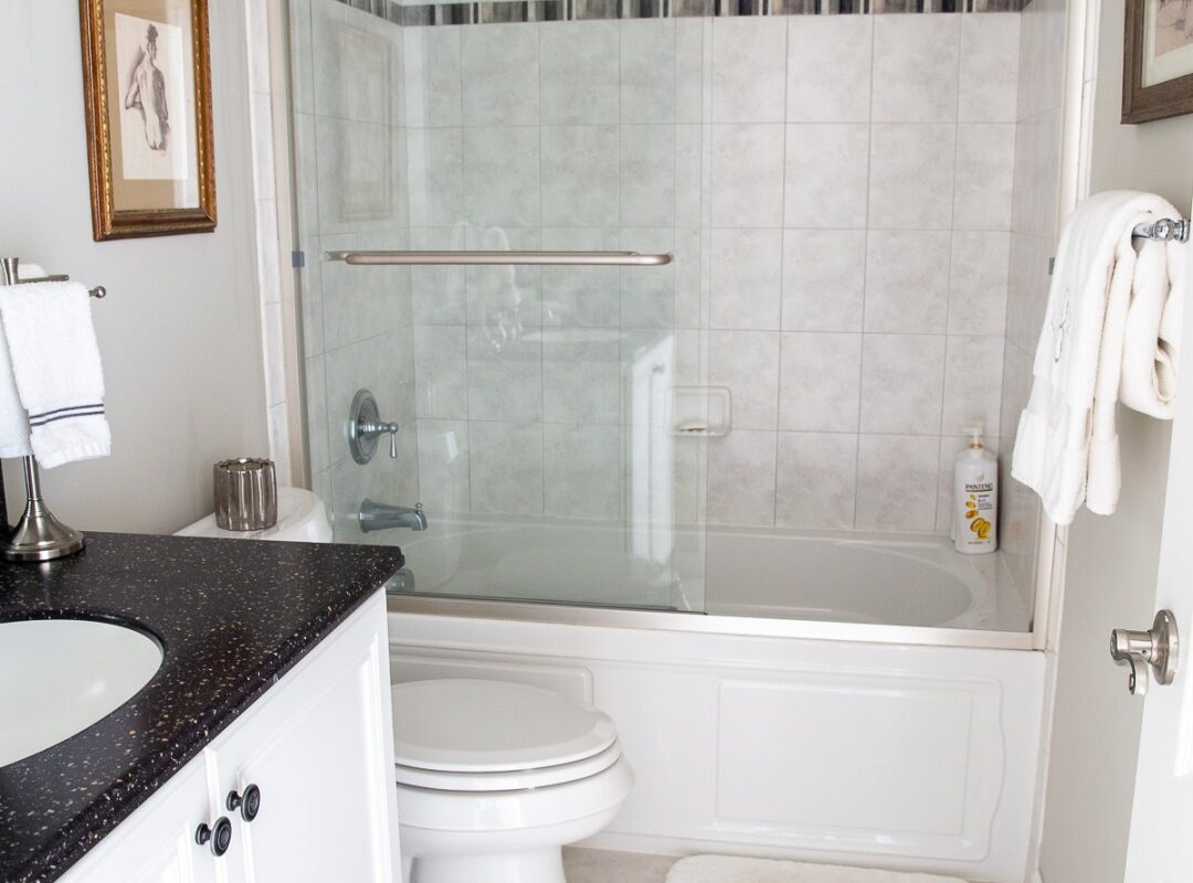 Making A Splash In A Tiny Space: Small Bathroom Bathtub Remodels That Maximize Style And Function