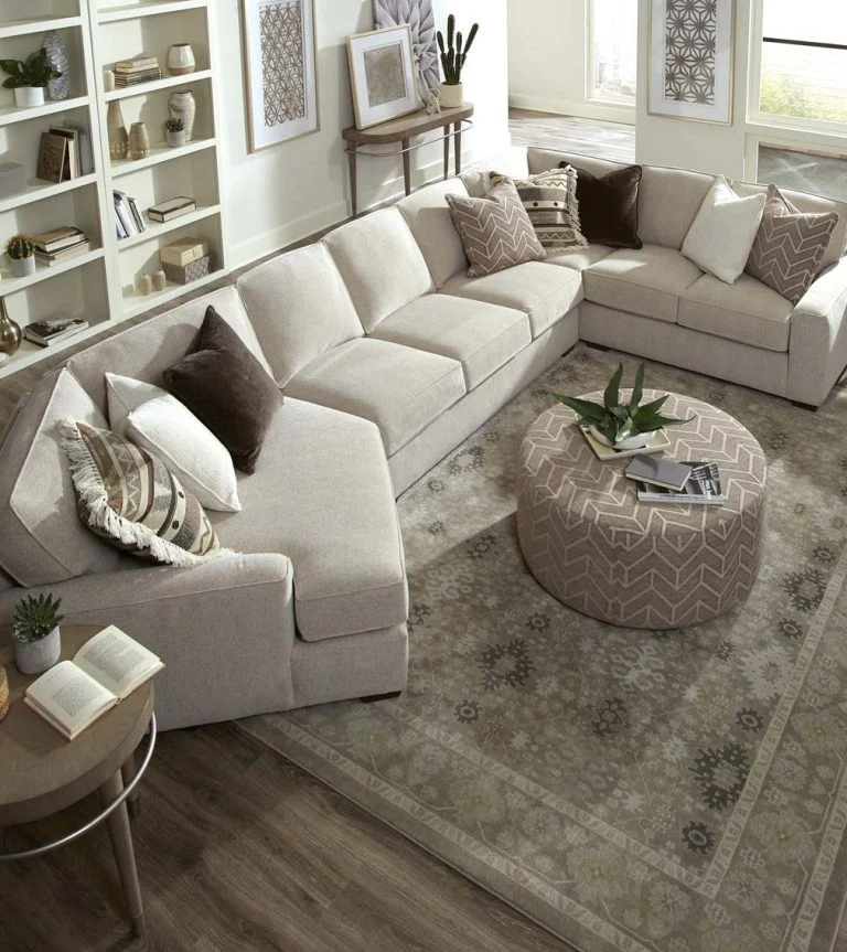 Benefits of choosing a sectional sofa - Home Senator