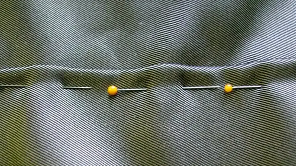 How to Pin Fabric for Quilting: Essential Tips and Techniques