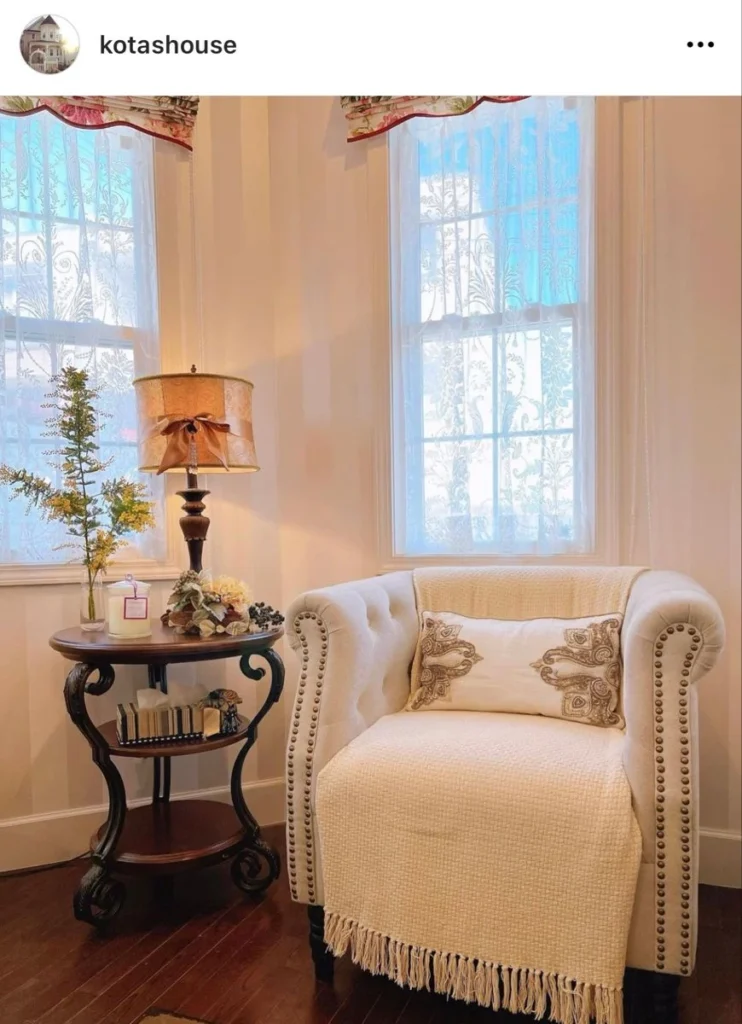 Integrating Chair Decorating Ideas with Existing Furniture